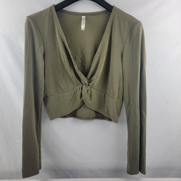 Fabletics sold out sleek knit twist front top in night owl size small - Picture 4 of 7